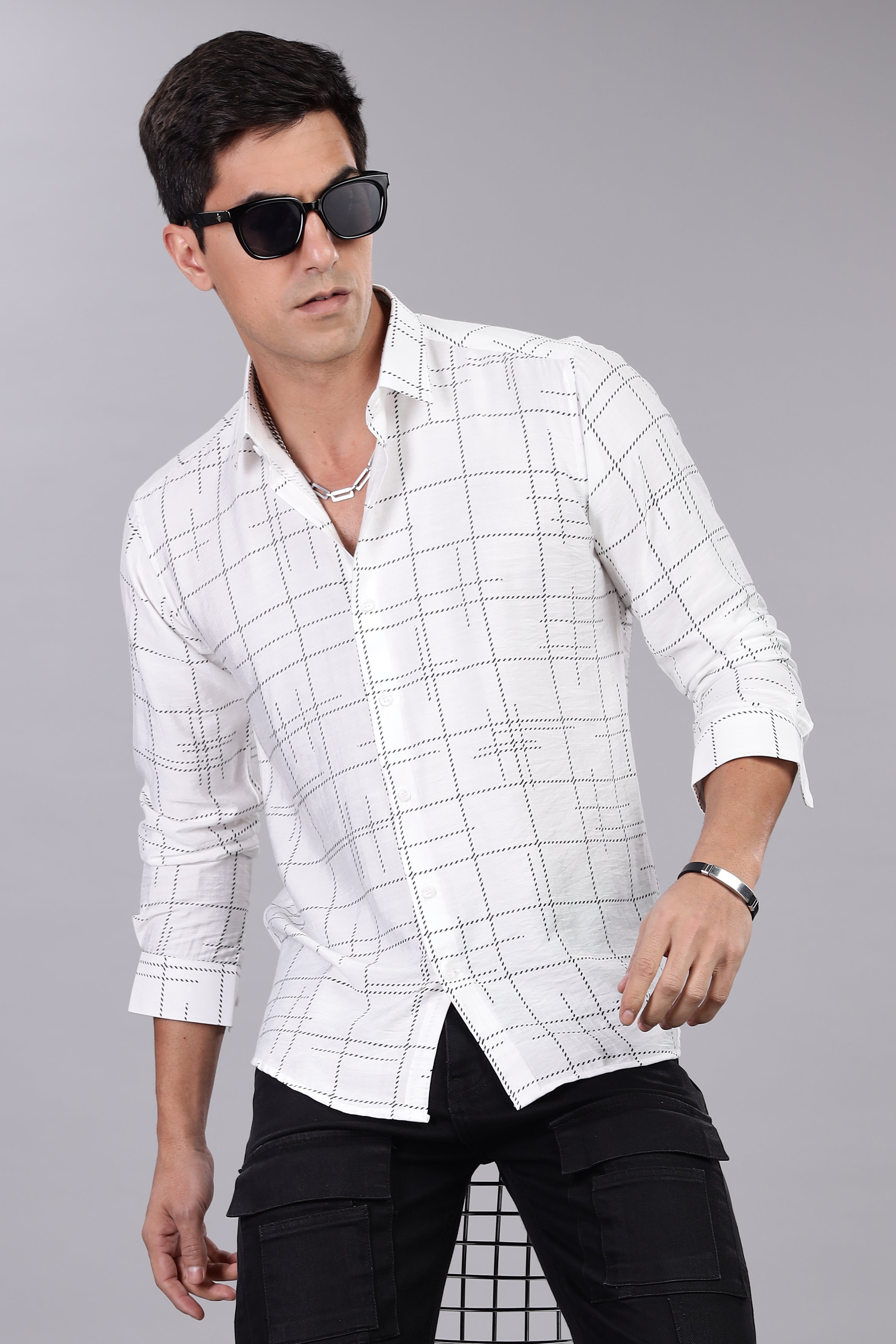Regular Fit White Shirt With Dot Lining