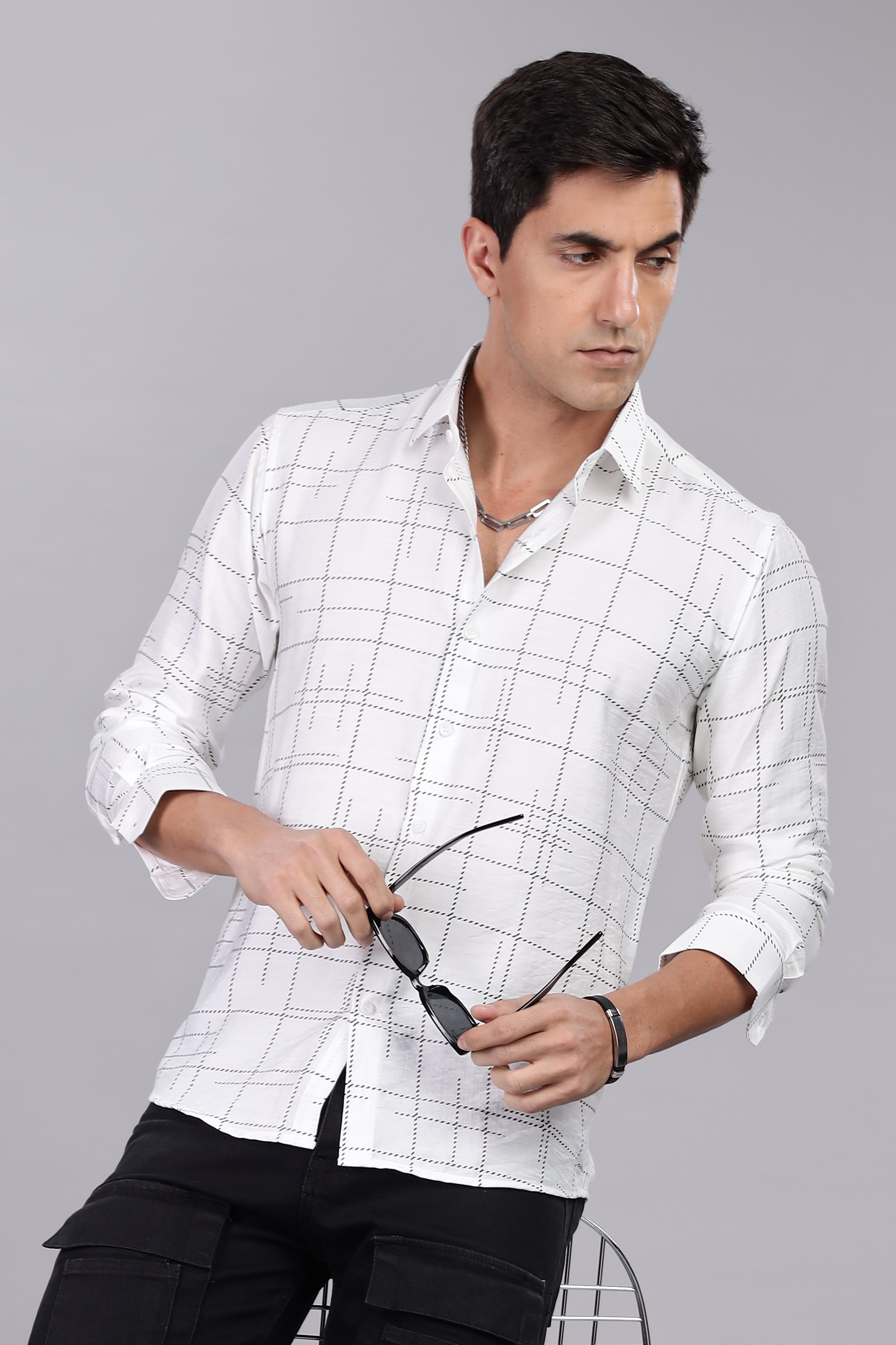 Regular Fit White Shirt With Dot Lining