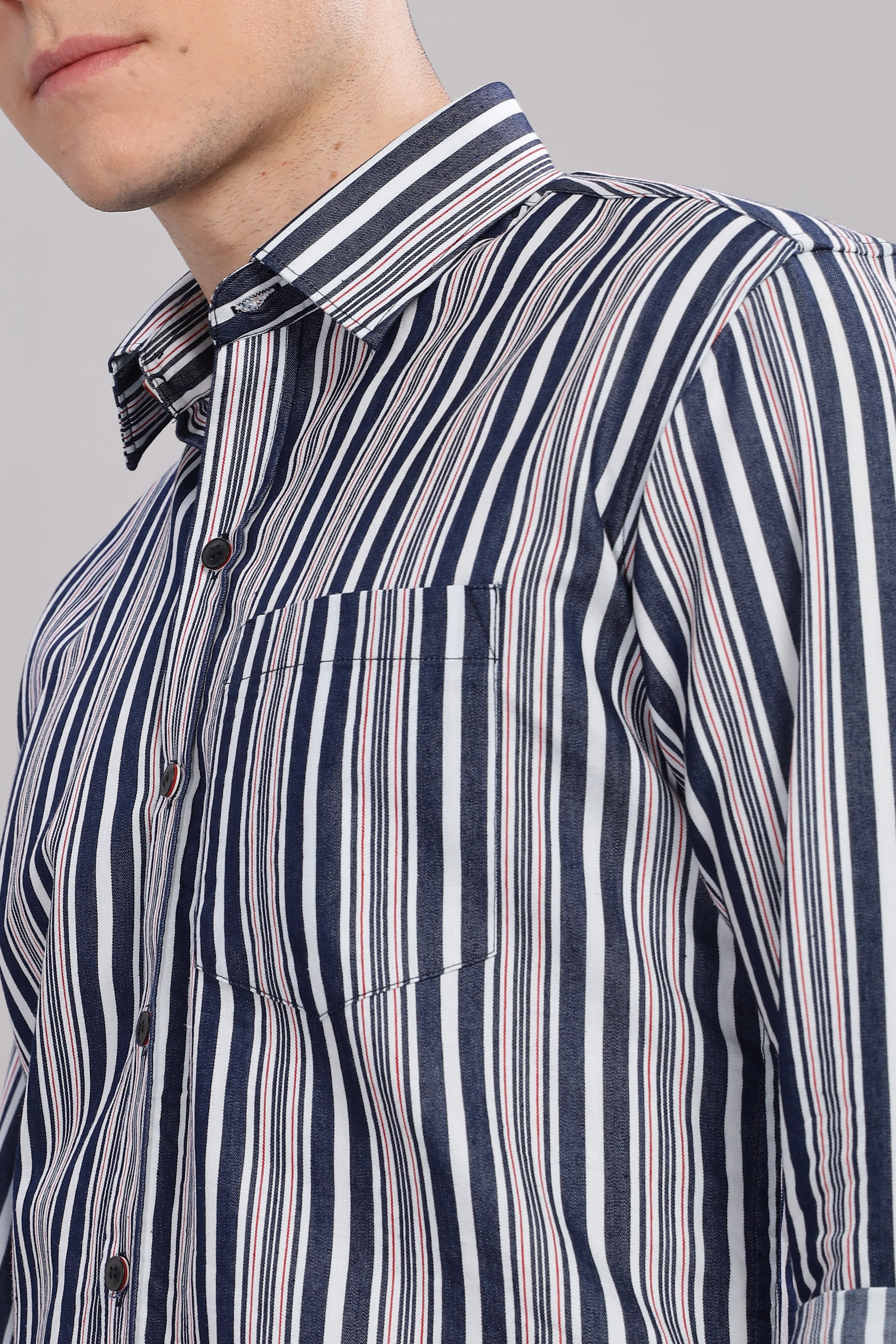 Camisa lisa con cierre de botones de primera calidad