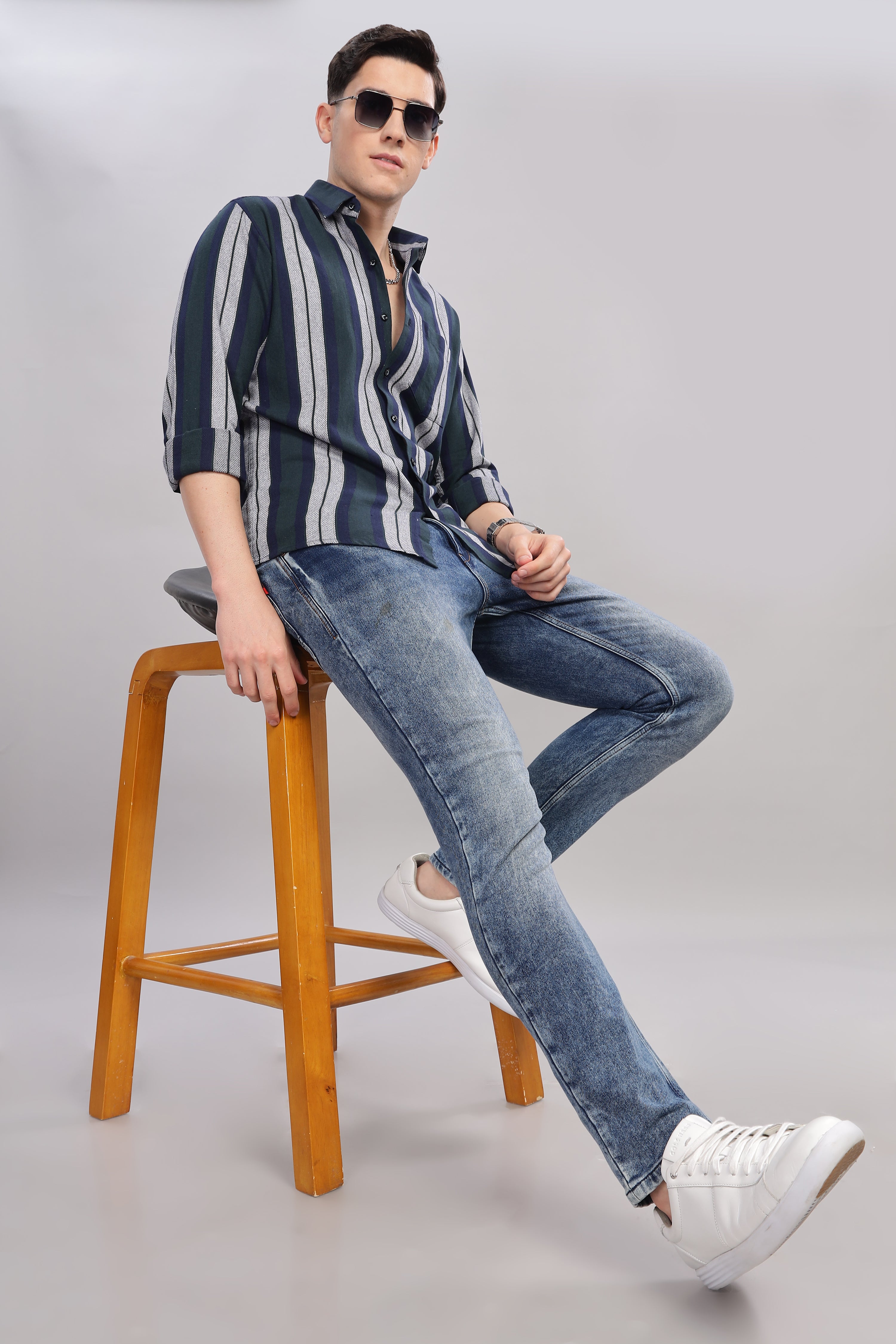 CAMISA ESTAMPADO FLORAL EFECTO PINCELADA