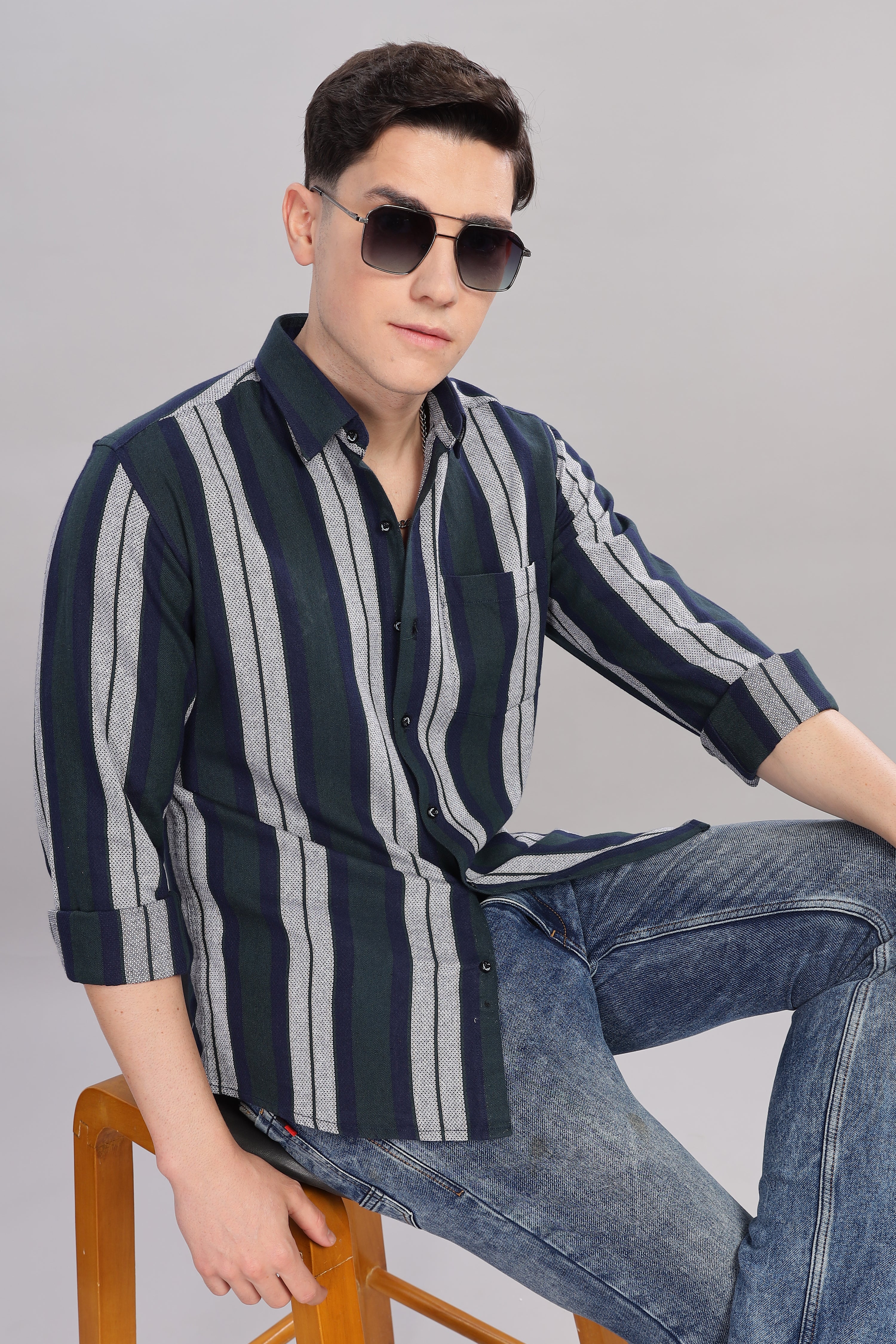CAMISA ESTAMPADO FLORAL EFECTO PINCELADA