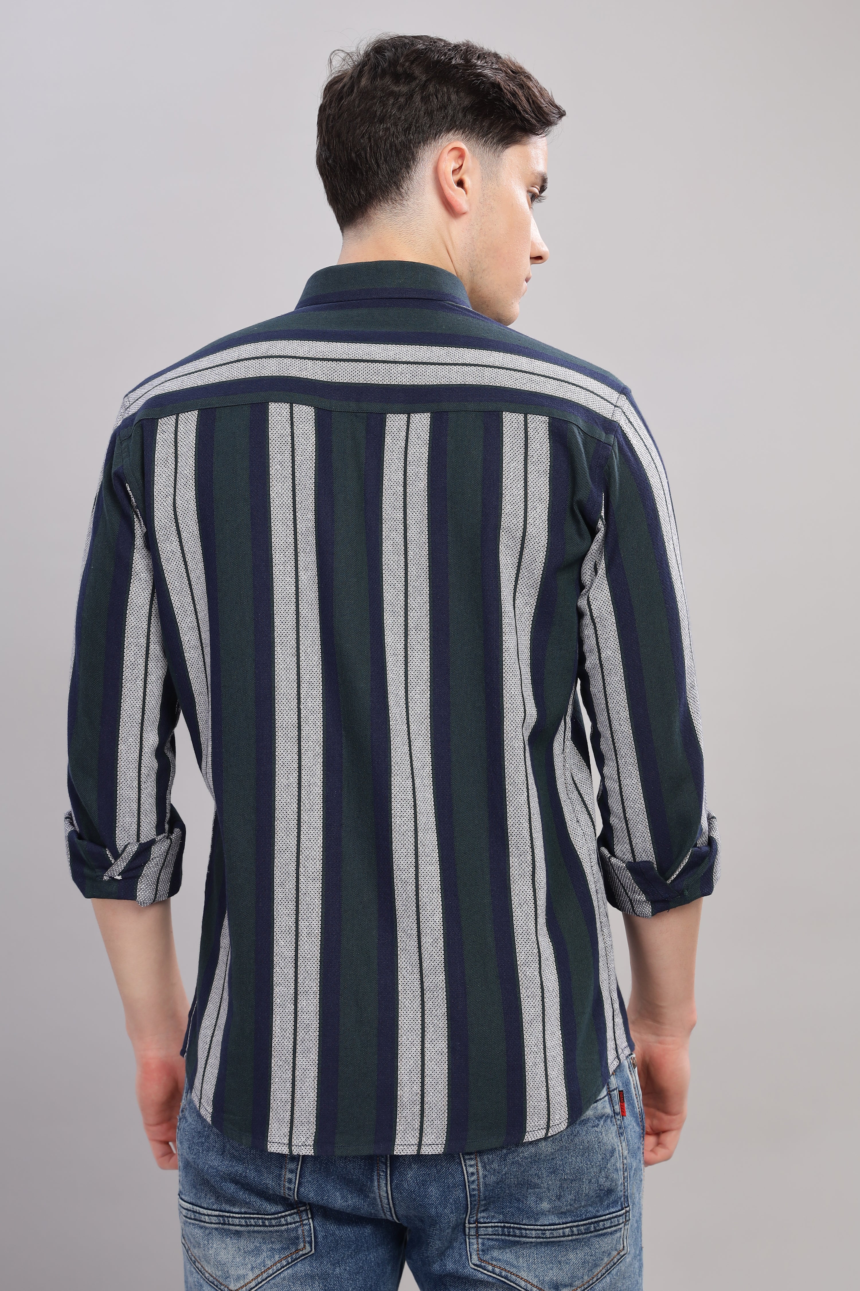 CAMISA ESTAMPADO FLORAL EFECTO PINCELADA
