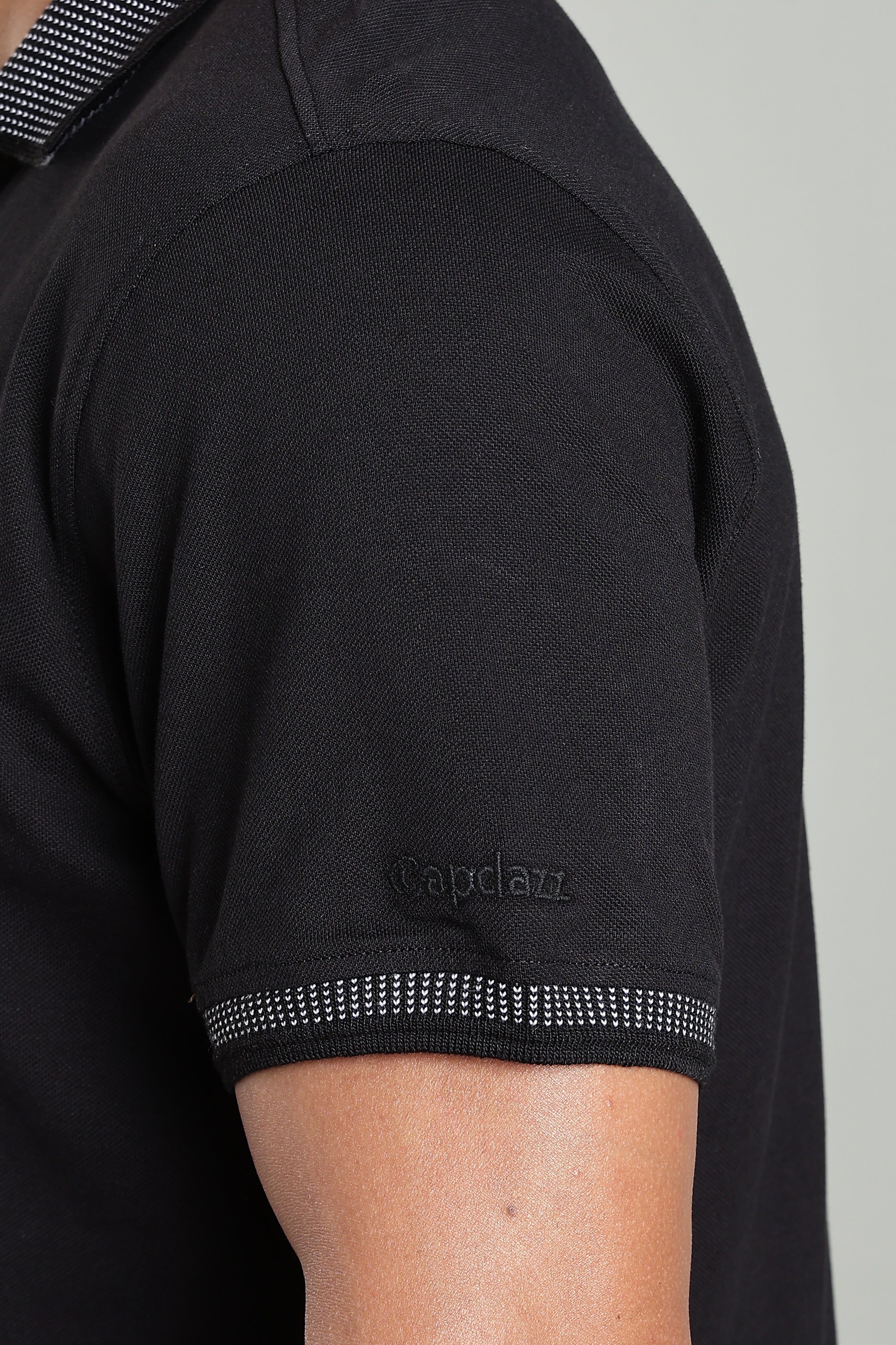 CAPDAZZ POLO BLACK T-SHIRT