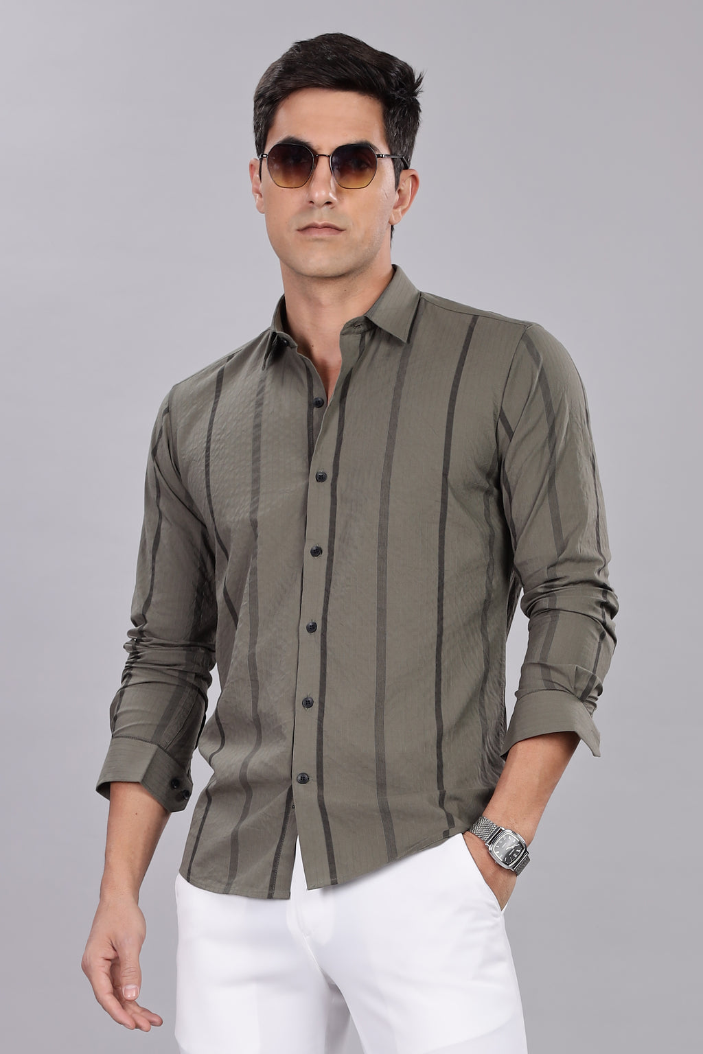 Men's Straight Fit Striped Shirt